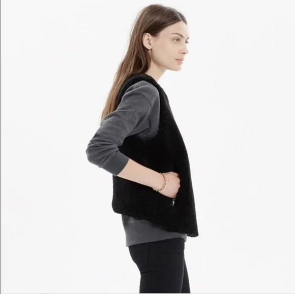 Madewell black faux fur vest Mob Wife - Picture 2 of 7